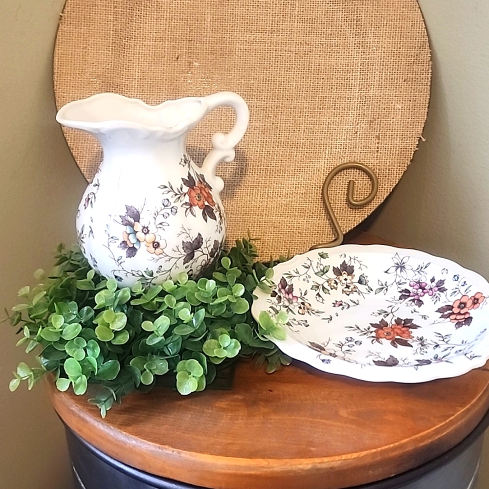 Vintage Saji Mini Water Pitcher and Basin